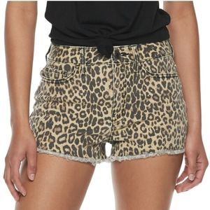 SO BNWT Leopard Frayed Hem Shorts